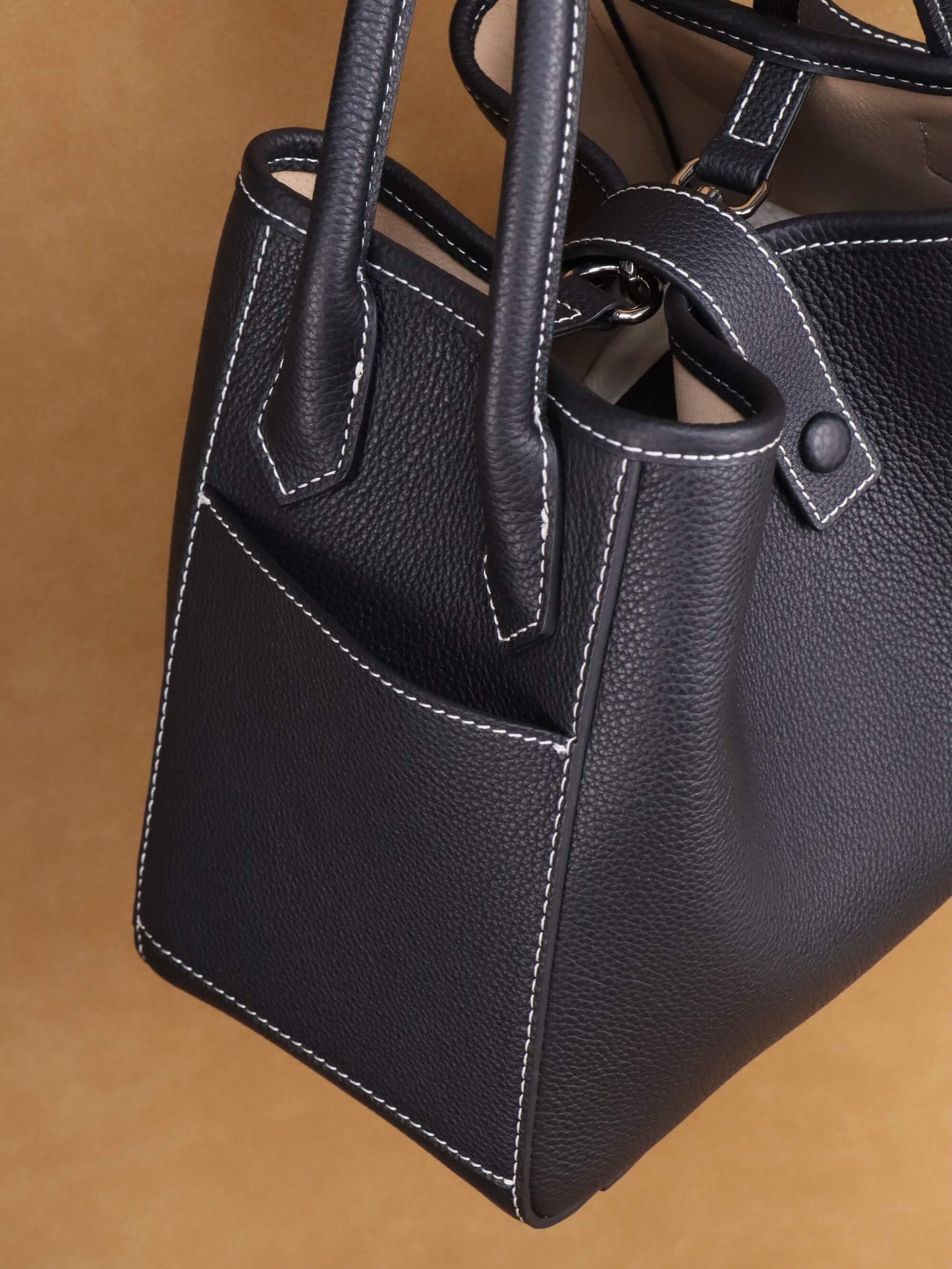 Leather Shoulder Bag | welt pocket