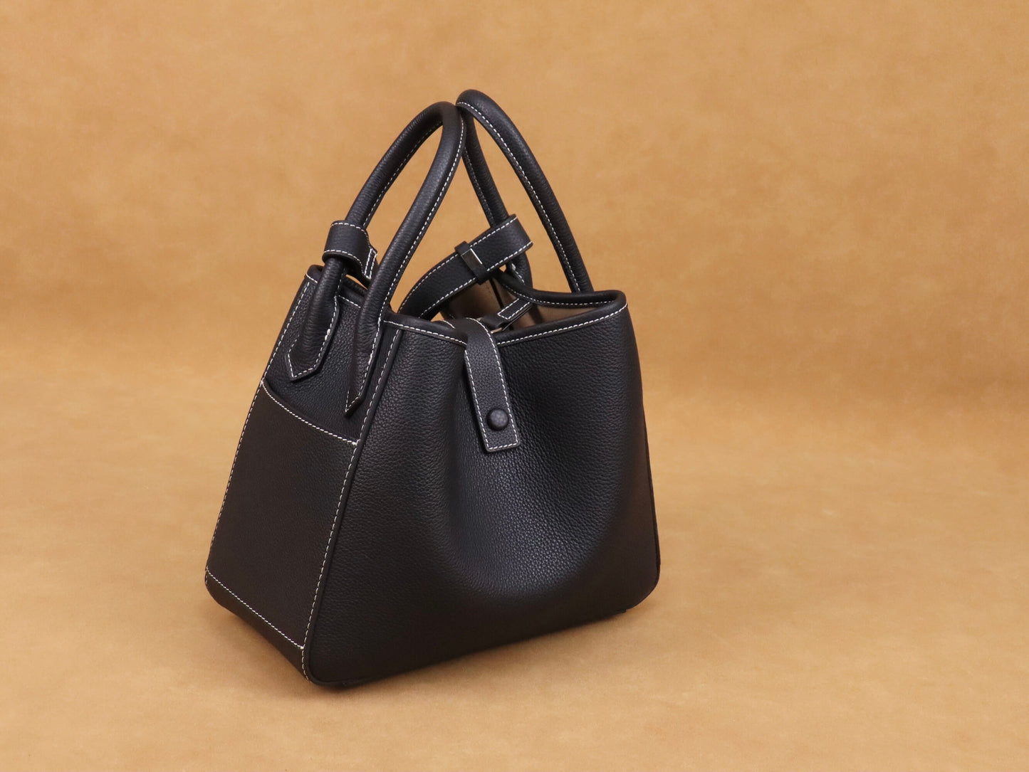 leather shoulder bag
