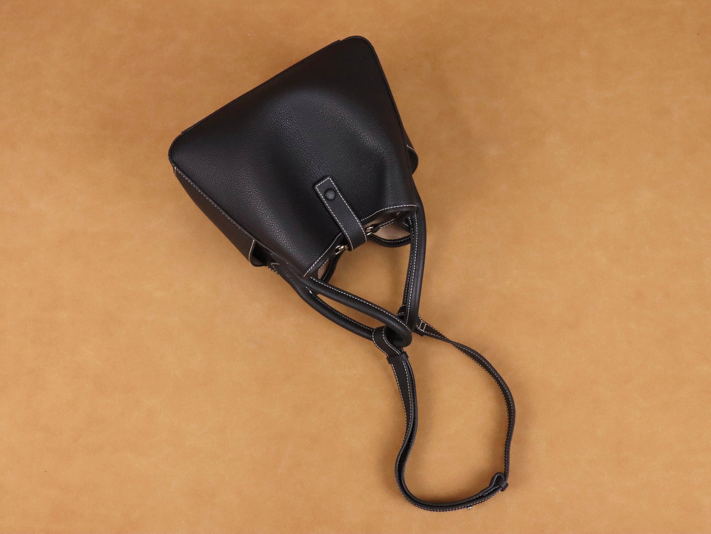 leather shoulder bag