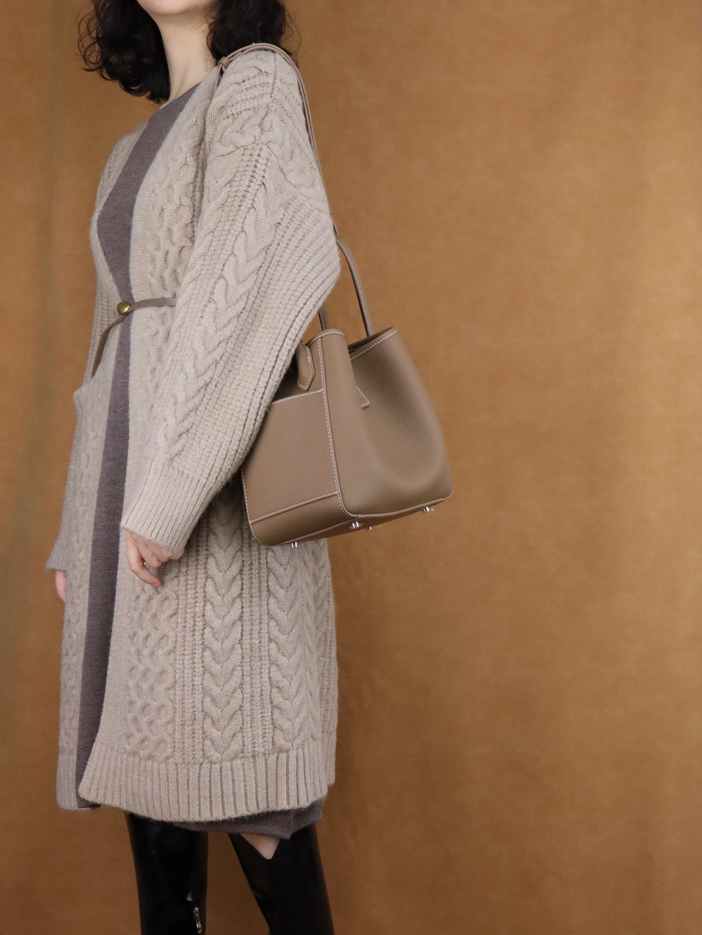 leather shoulder bag
