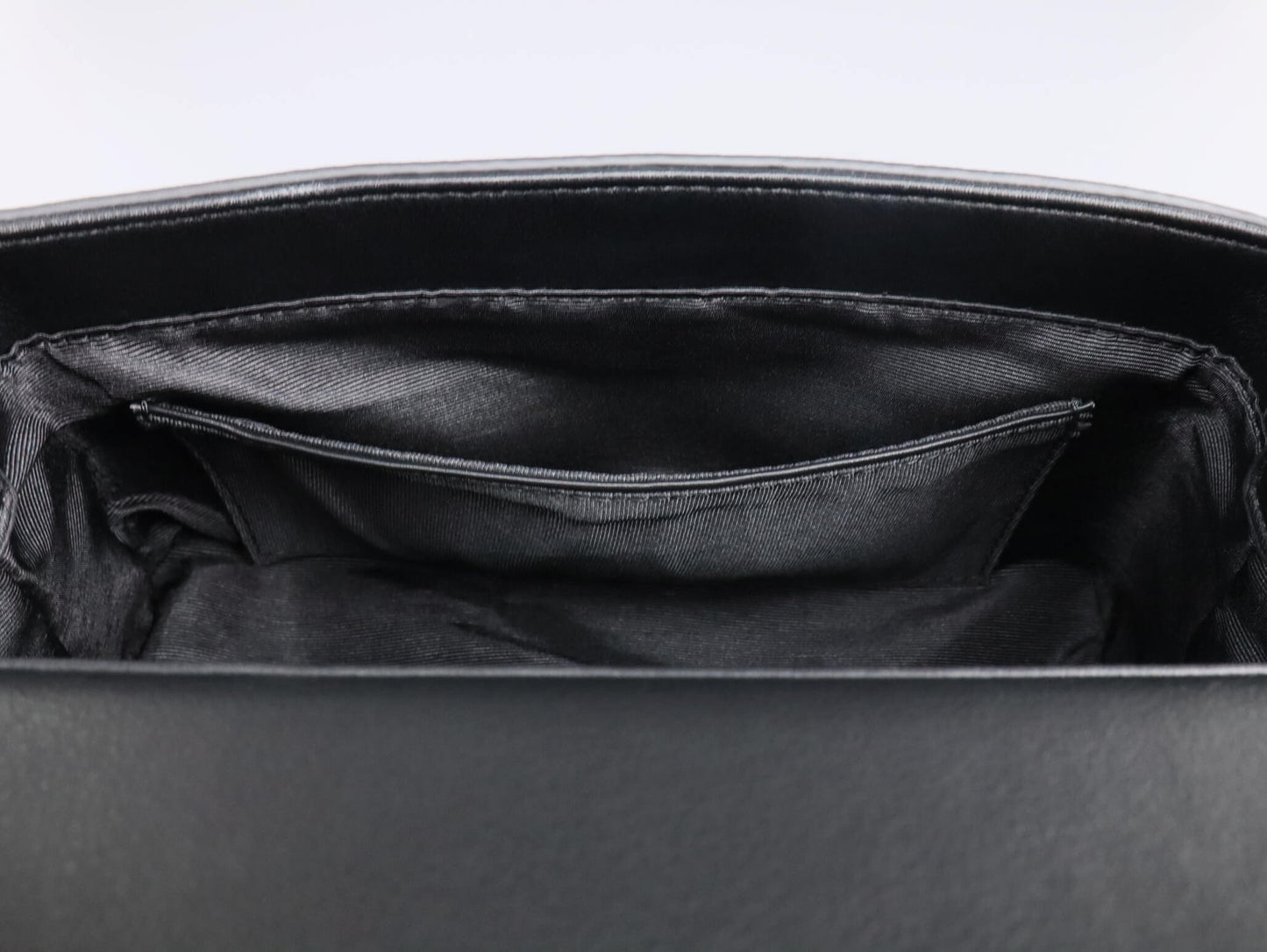 Leather Shoulder Bag | front pocket for cards