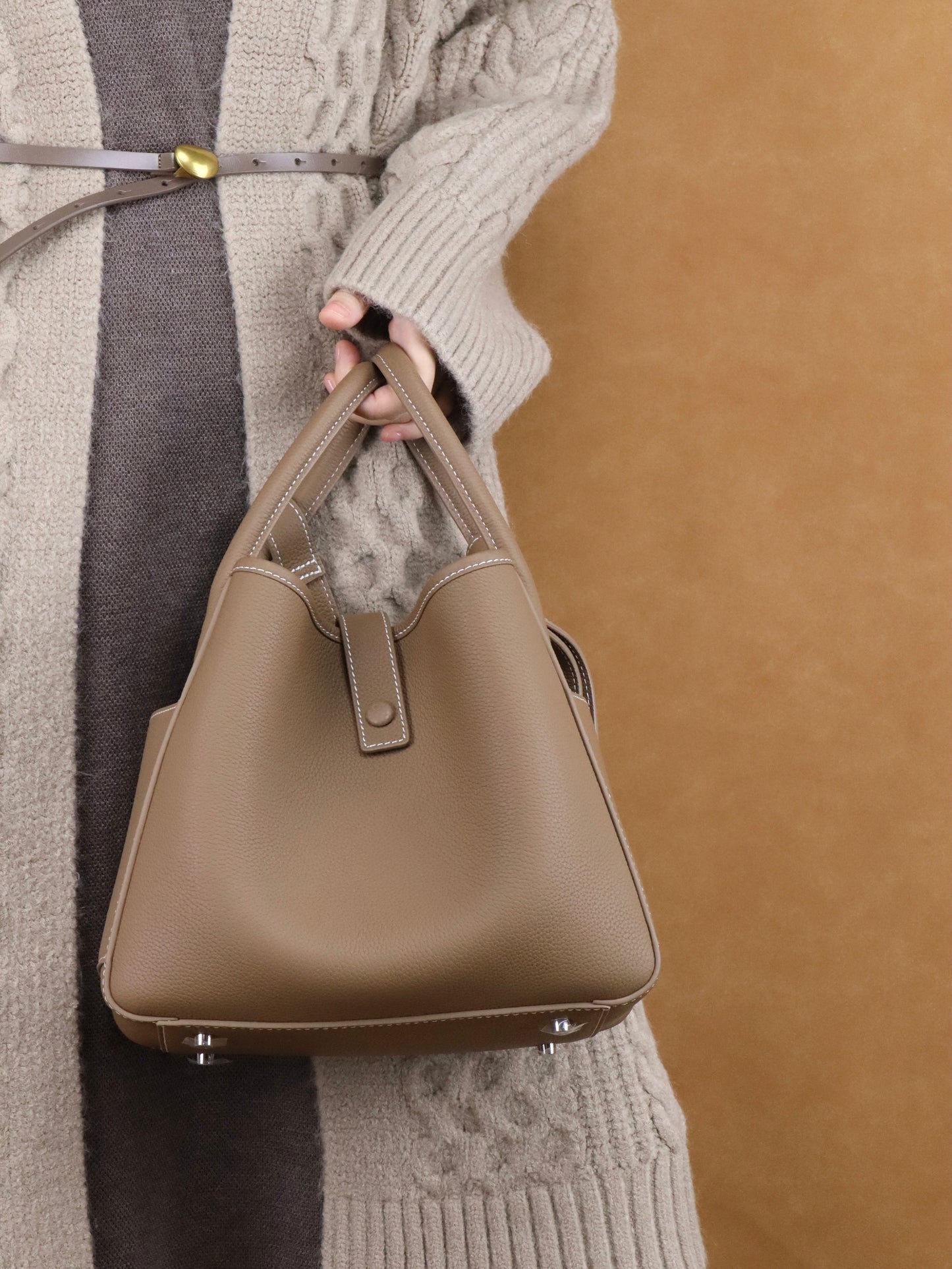 leather shoulder bag