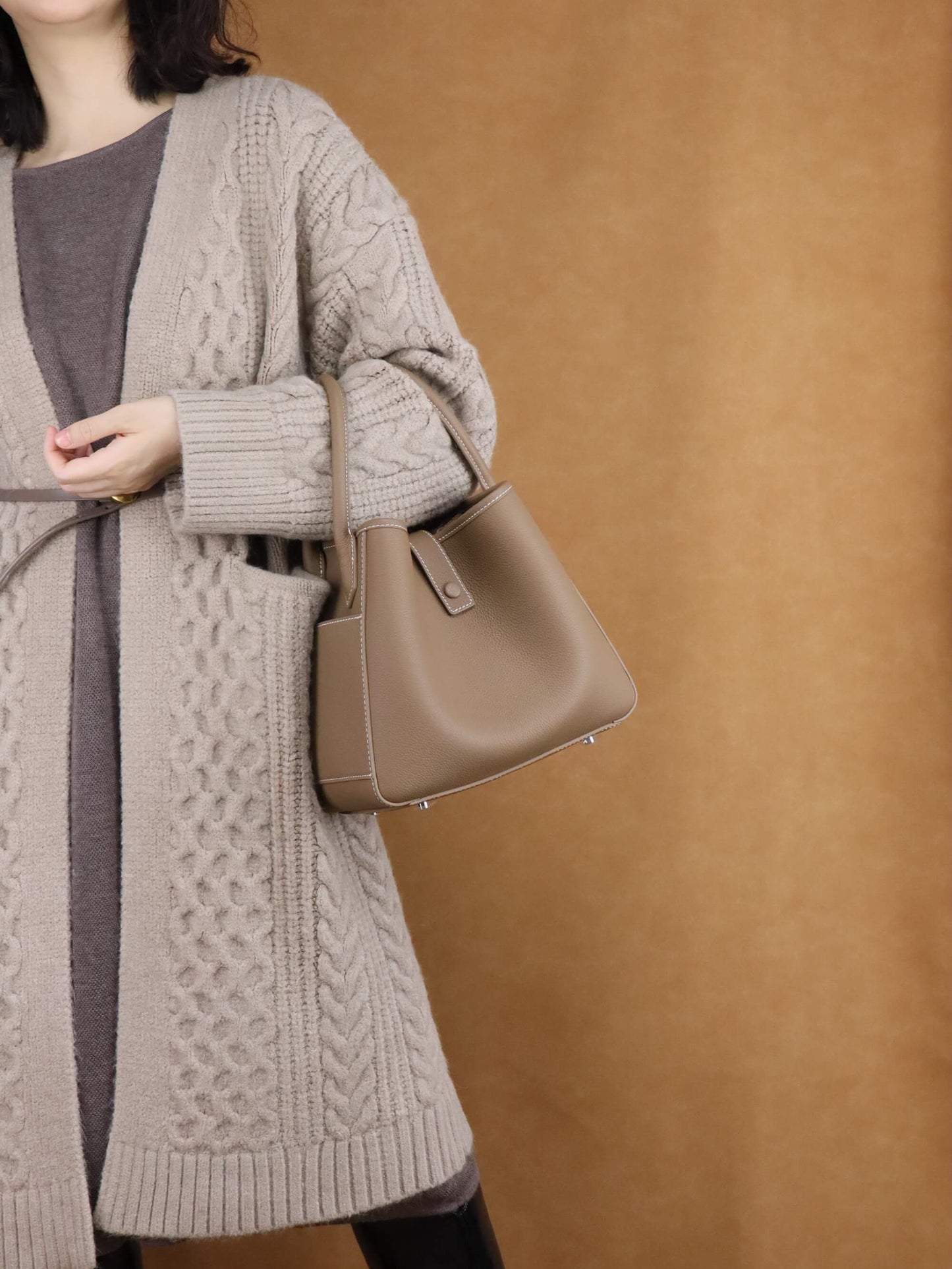 Luxury Beige Leather Shoulder Bag + Relaxed Long Chunky Cable Cardigan