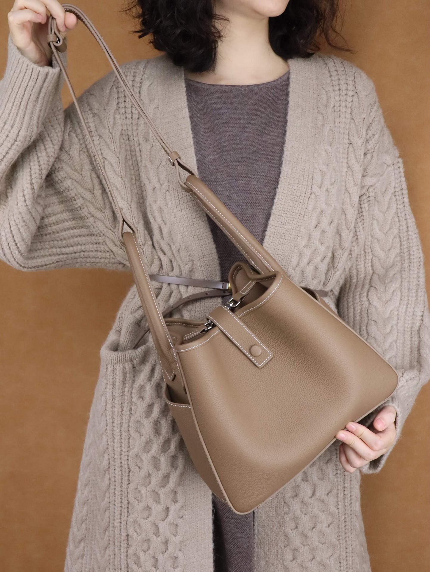 Luxury Beige Leather Shoulder Bag + Relaxed Long Chunky Cable Cardigan