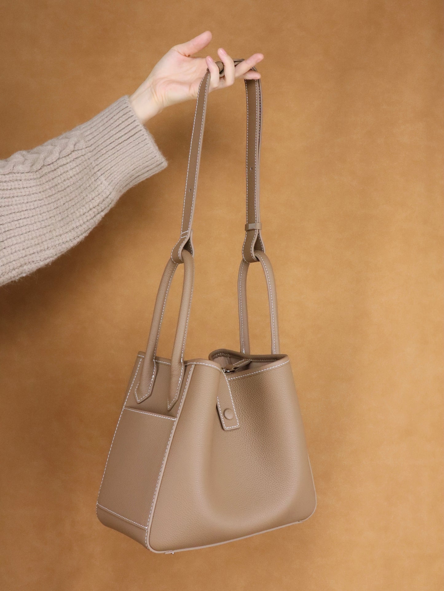 leather shoulder bag