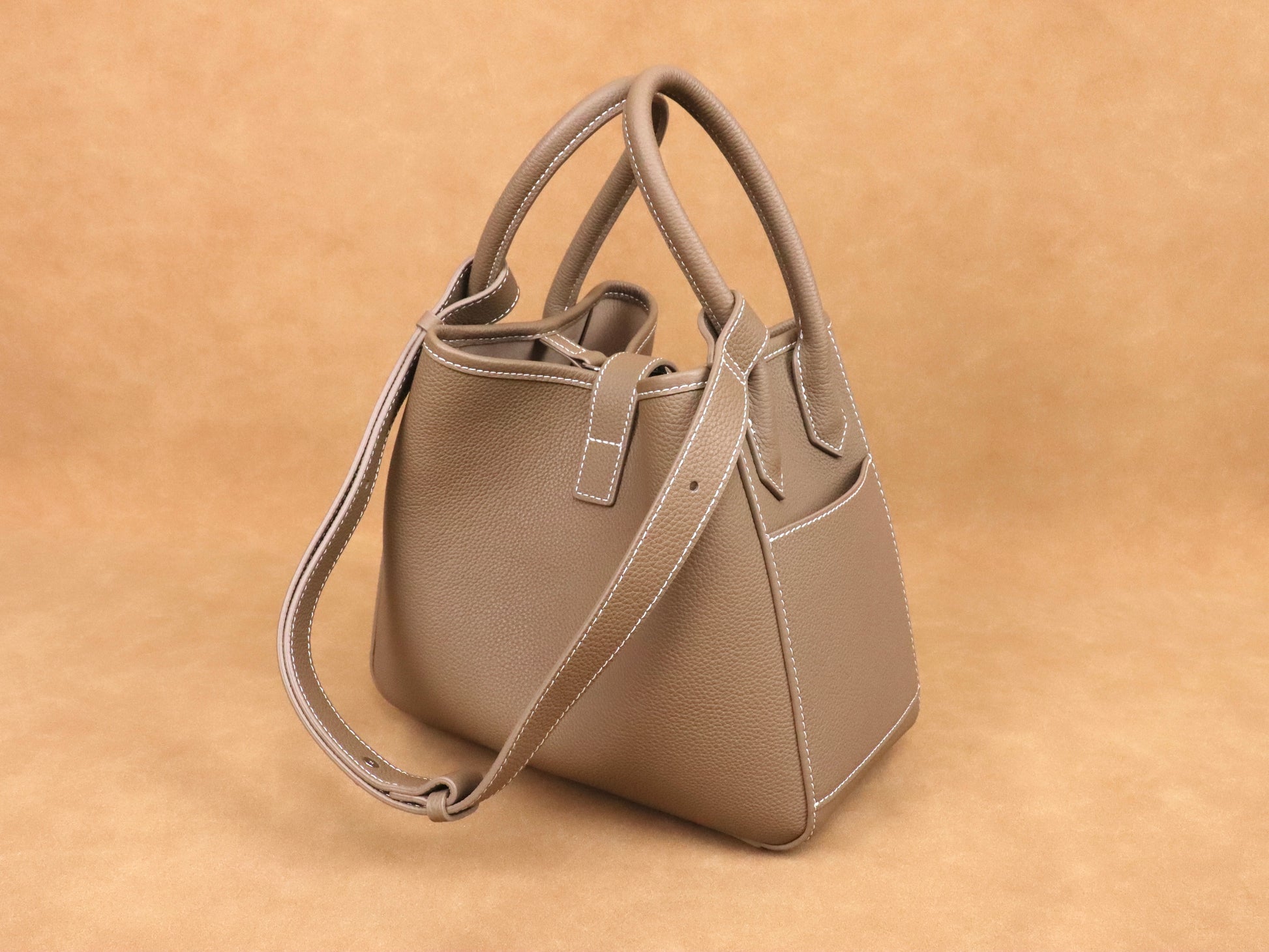 leather shoulder bag