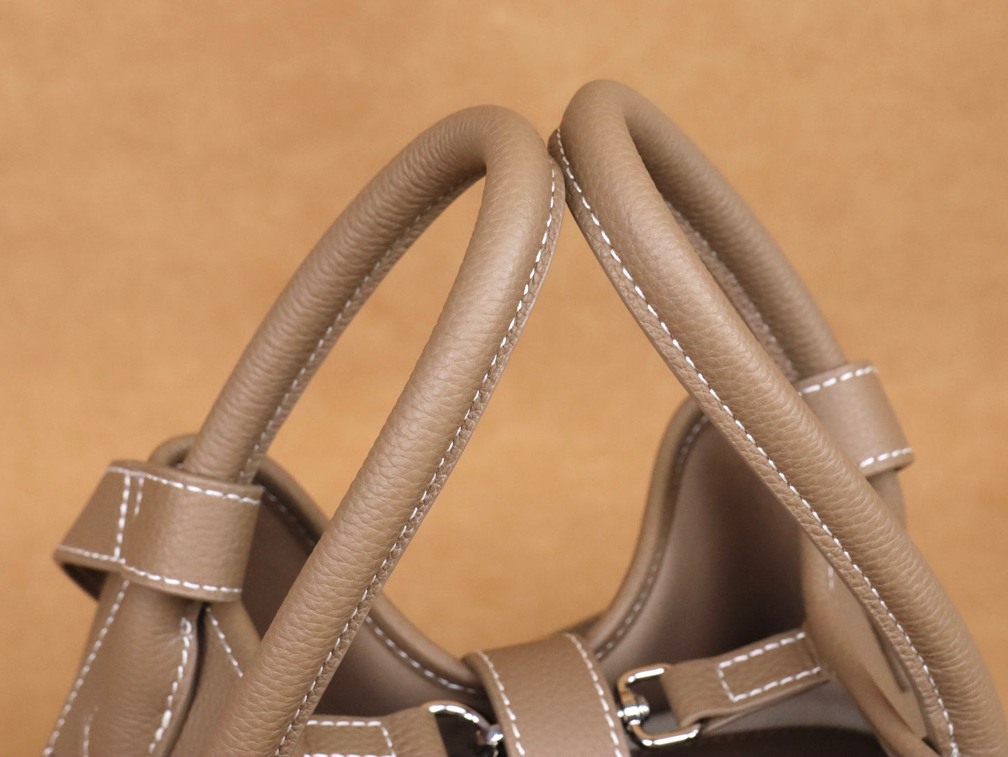 leather shoulder bag