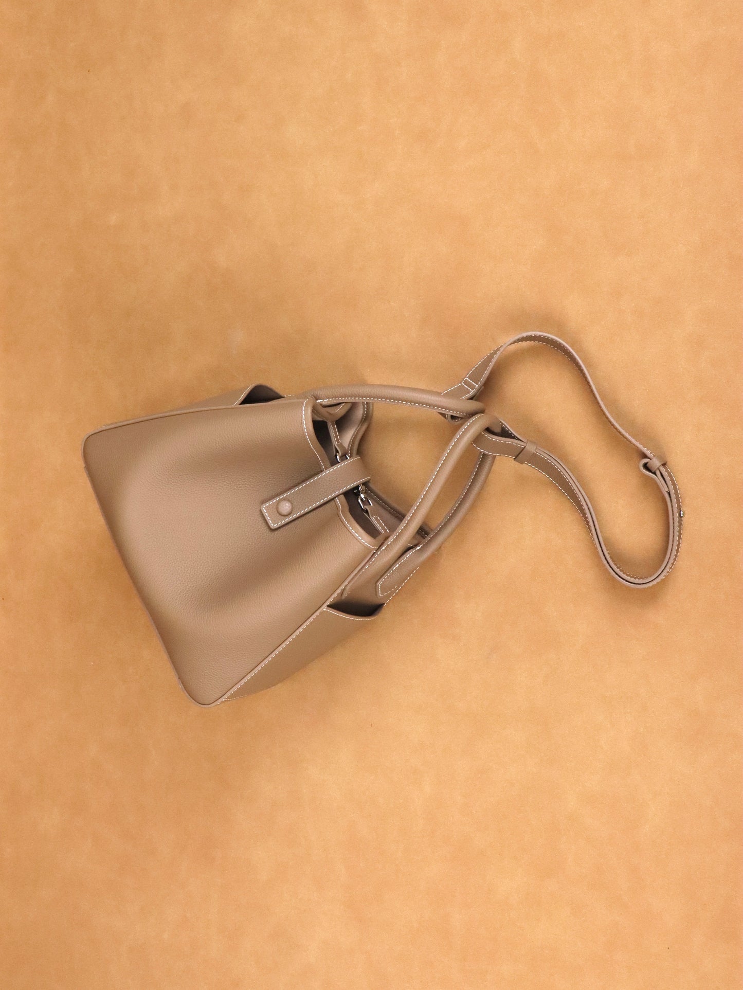 leather shoulder bag