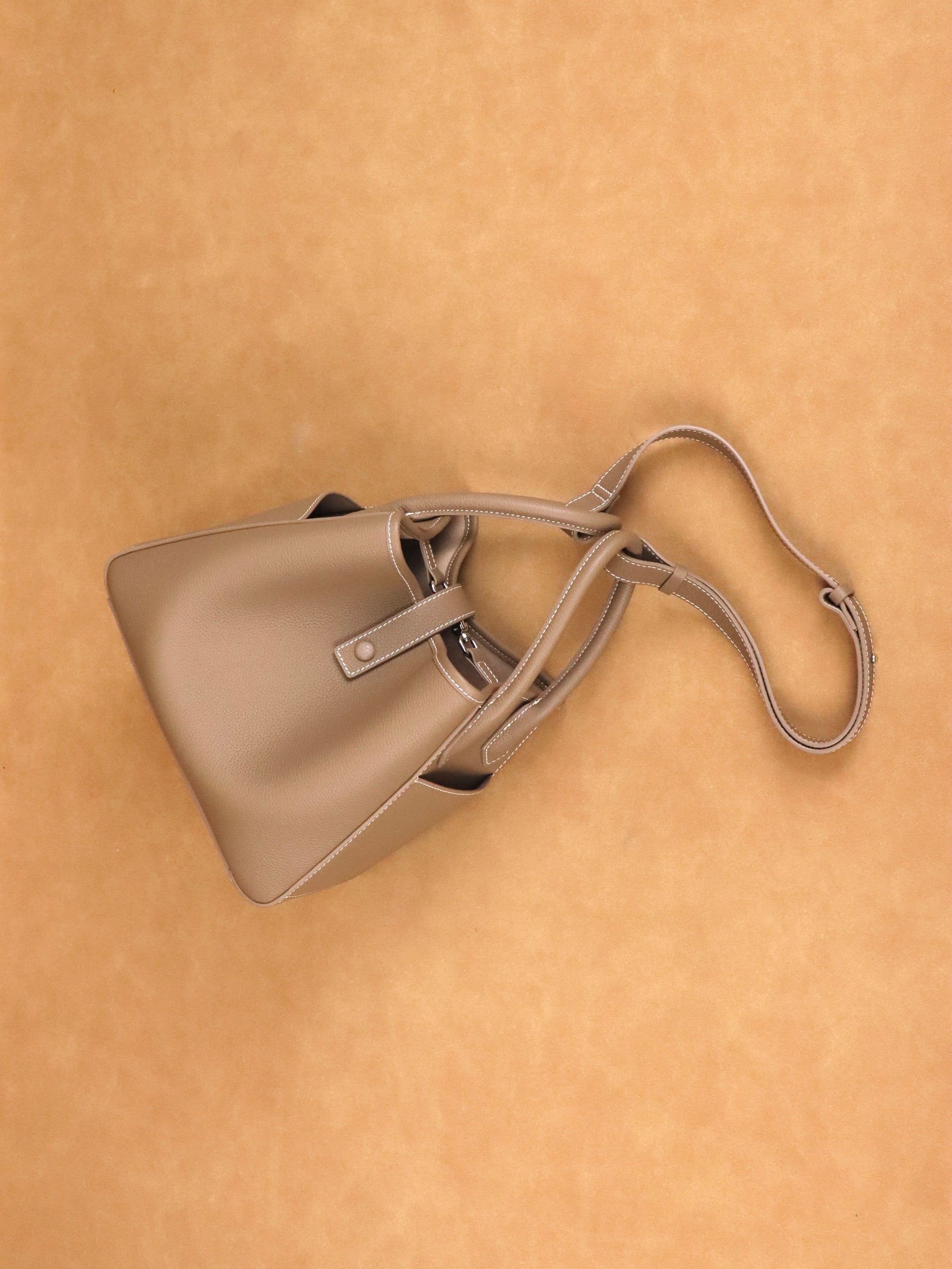 leather shoulder bag