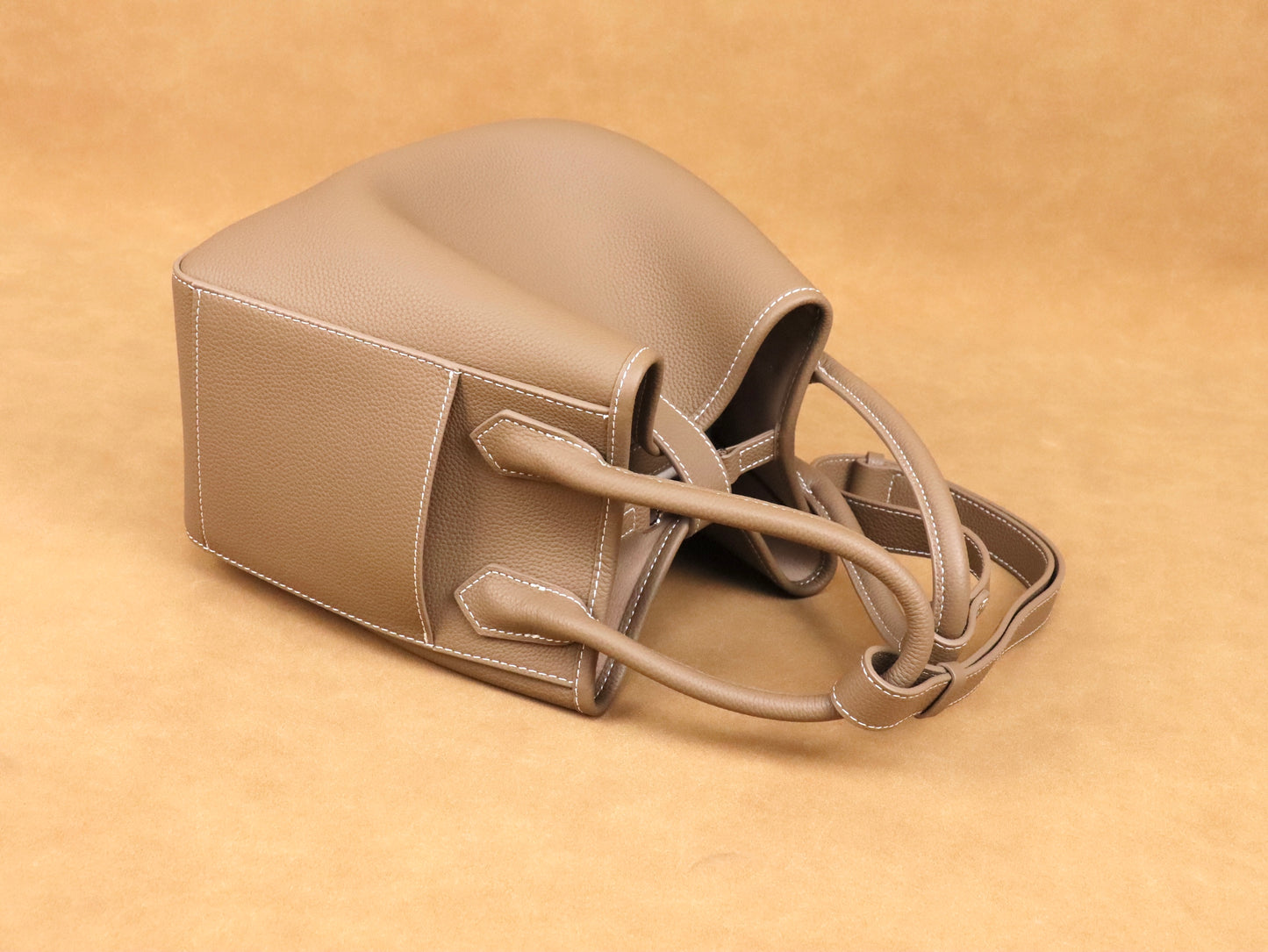 leather shoulder bag