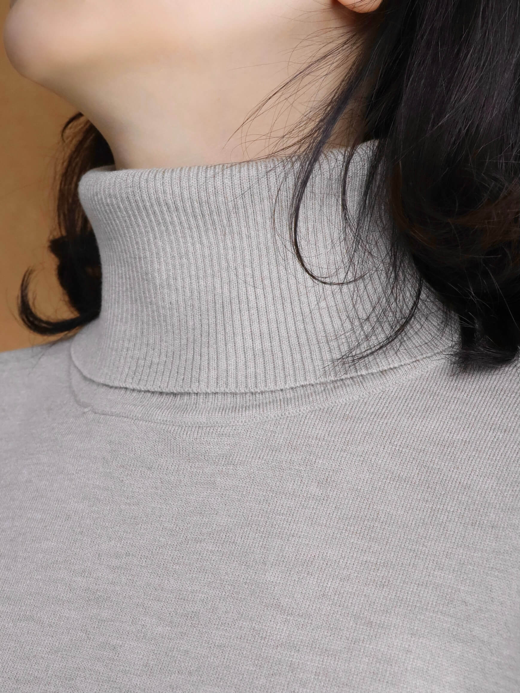 women knitted bottoming shirt | beige | winter wheat