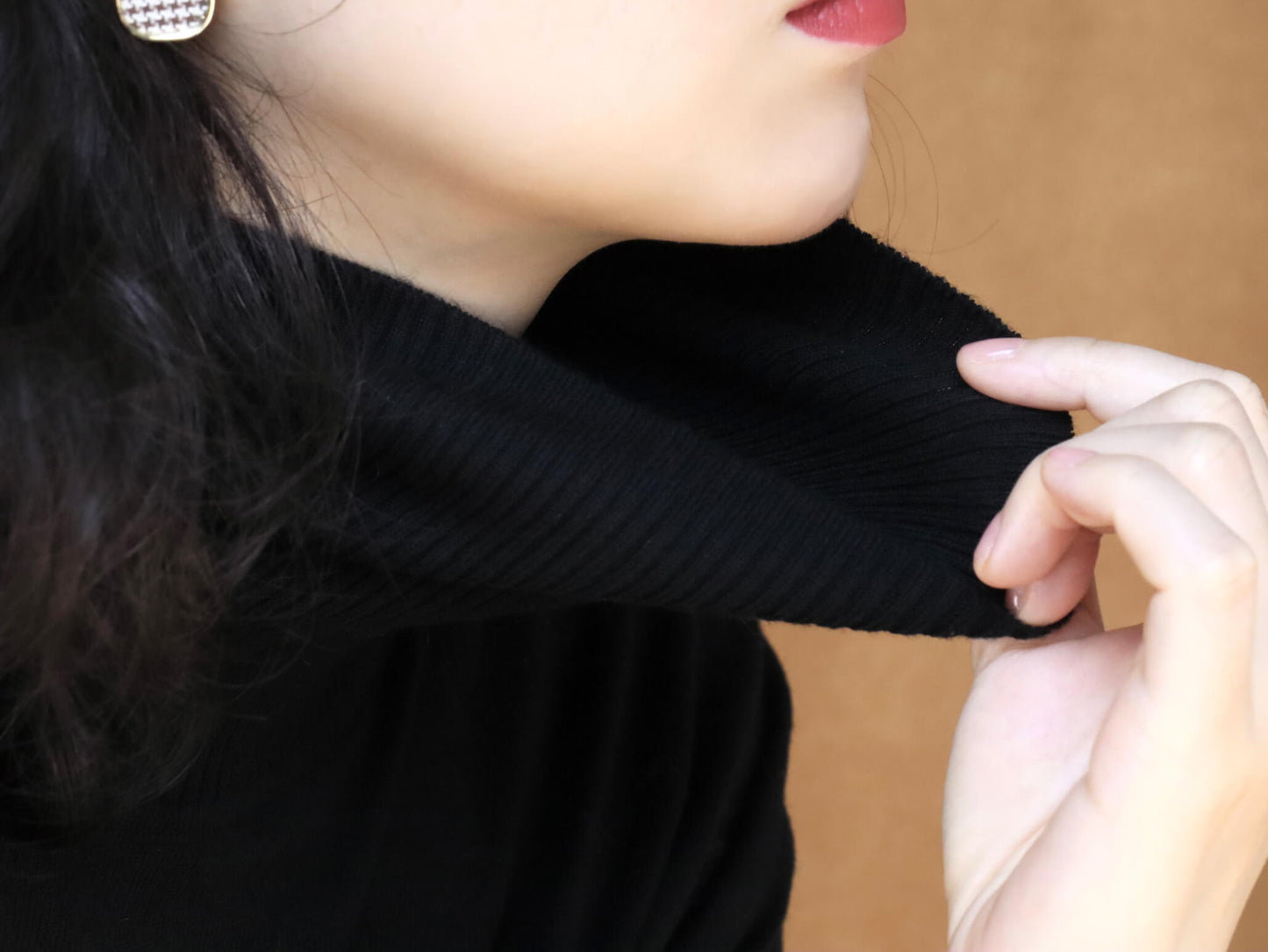 women knitted bottoming shirt