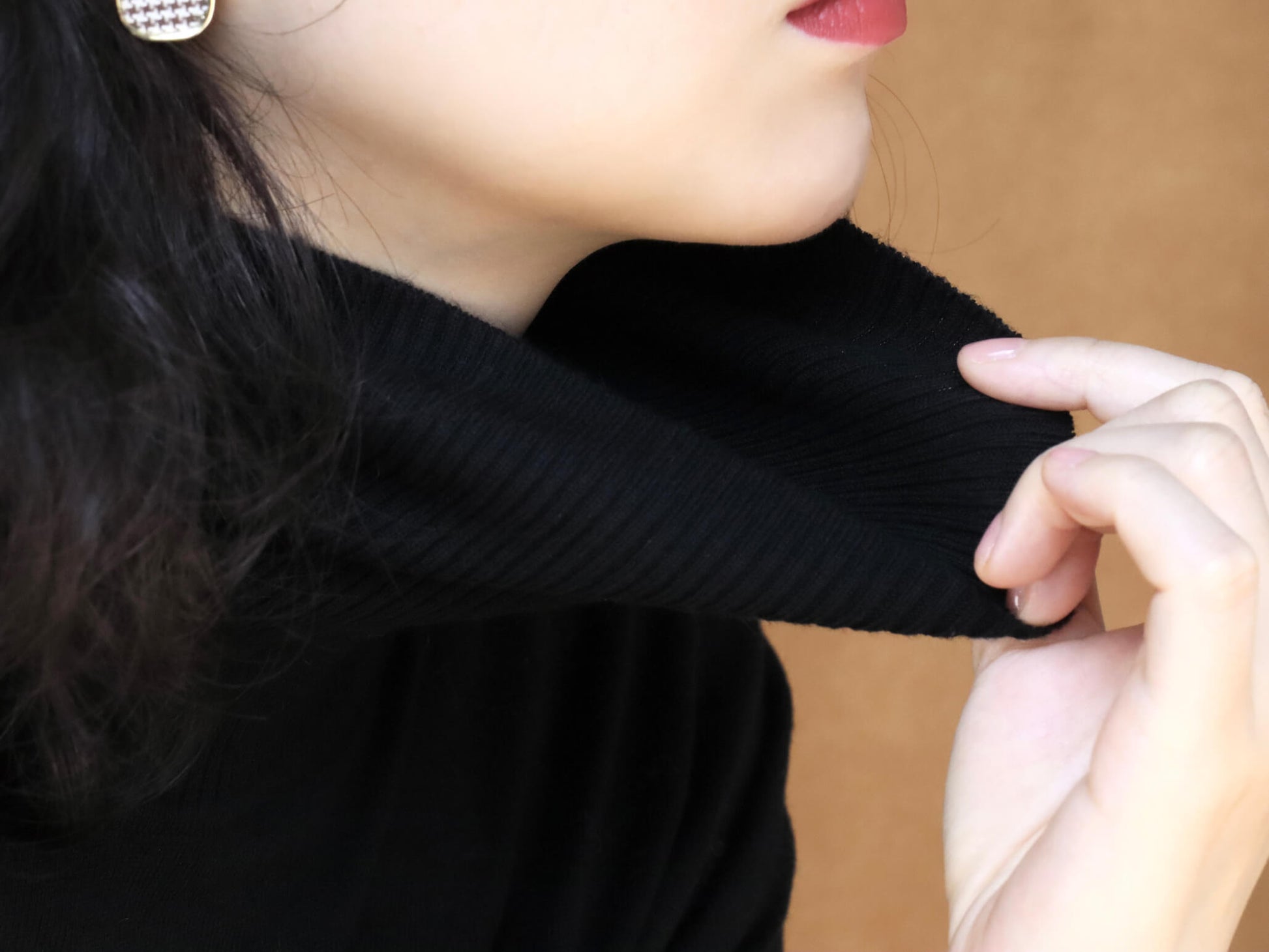 women knitted bottoming shirt