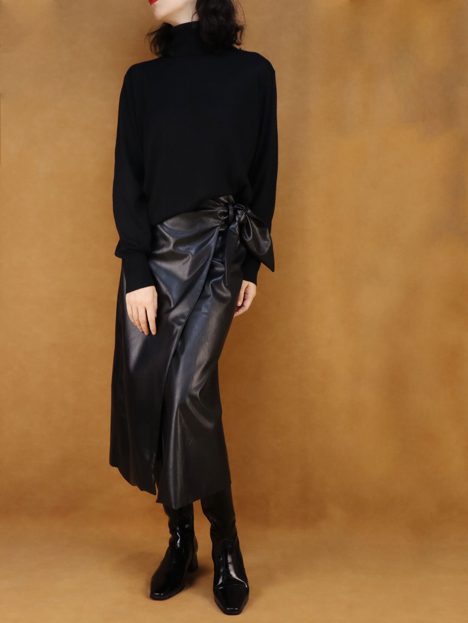 Black Vintage Leather Wrap Skirt for Women | Long Dress - Miss Ariel missarielfashionboutique Black Vintage Leather Wrap Skirt for Women | Long Dress - Miss Ariel missarielfashionboutique
